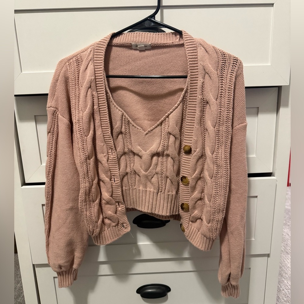 Elegant V-Neck Cable Knit Sweater - Pink